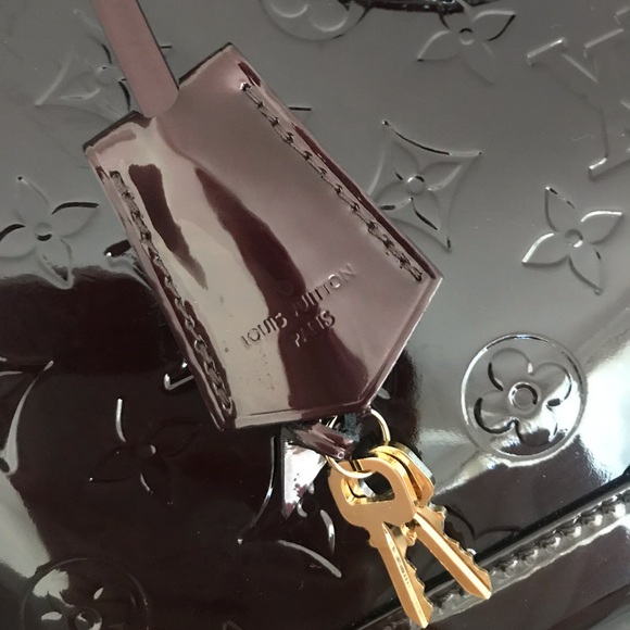 Louis Vuitton PM Alma Vernis - Picture 8 of 8